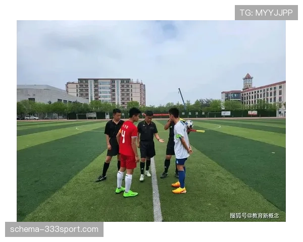 瓜达拉哈拉足球俱乐部近期表现稳定，中前场配合流畅，联赛排名稳步提升